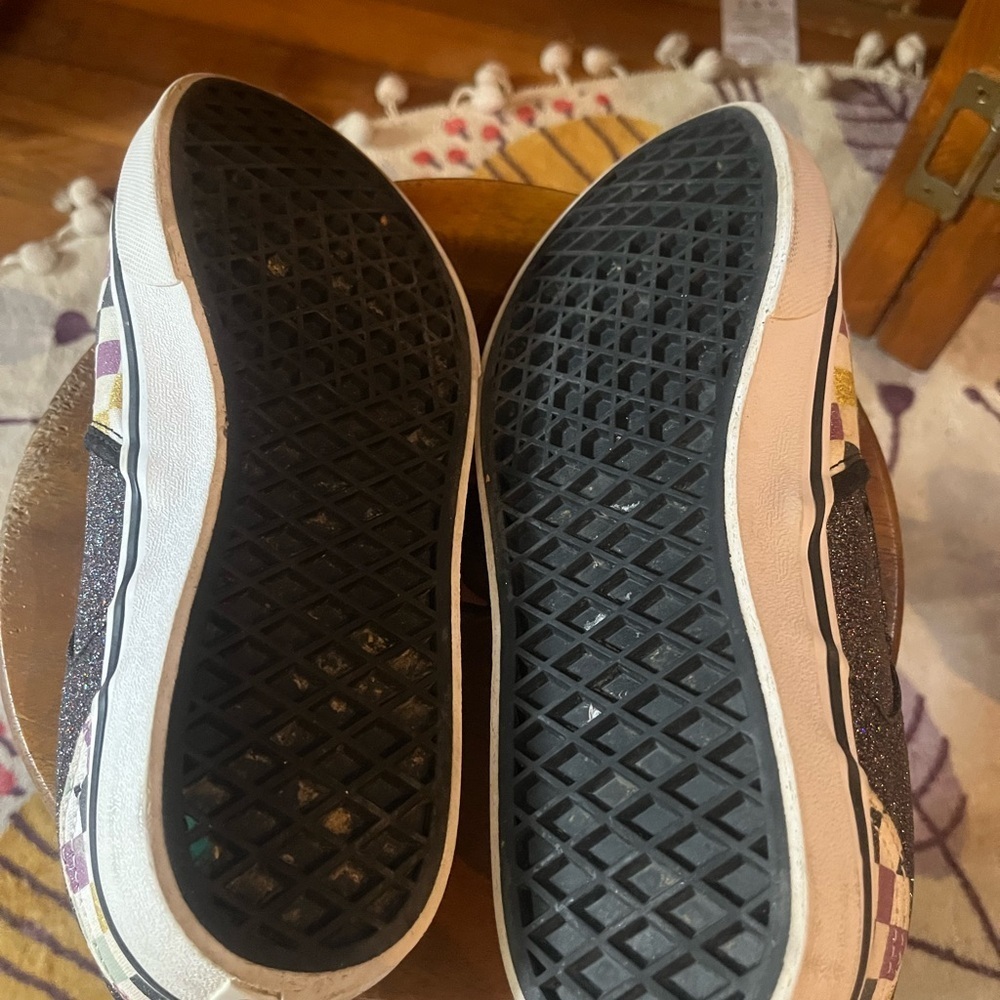 Vans mint condition Colorful Checkered Missy size 6 Slip-On Shoes - Picture 2 of 6